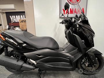 Yamaha X-Max 300
