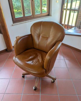 POLTRONA GIREVOLE VINTAGE FIRMATA  LARIO SALOTTI