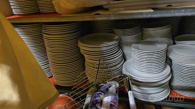 ciotole e piatti per ristorante