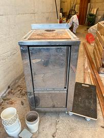stufa in acciaio inox per cucina