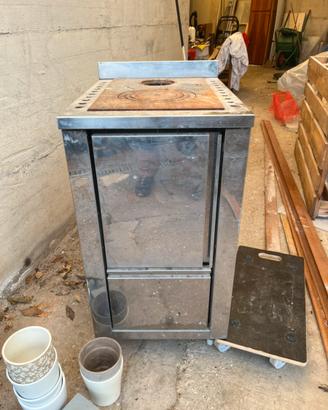 stufa in acciaio inox per cucina