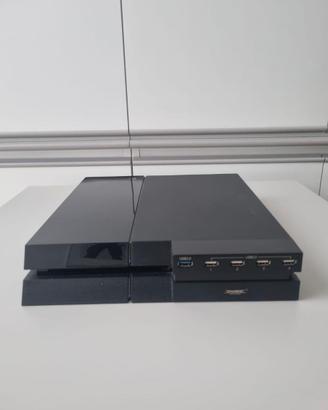 PlayStation 4 500GB + 2 Controller + HUB USB 3.0