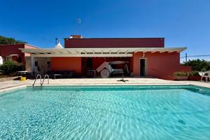 VILLA SINGOLA A MONOPOLI