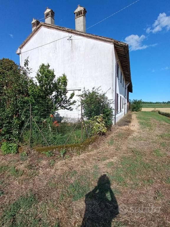 Rustico / Casale di 200 m² con 5 locali e box auto - Vista 5