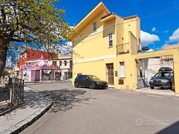 Centro- Appartamento al piano primo con cortile