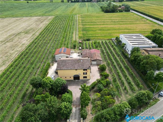 CARPI, PODERE 70.000MQ, CASA PADRONALE E RUSTICI