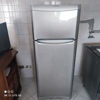 frigo Indesit e cucina Hotpoint