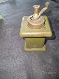 macinino da caffè d'epoca 