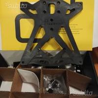 Portatarga regolabile benelli bn 302 lightech