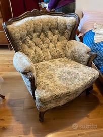 Divano con due poltrone