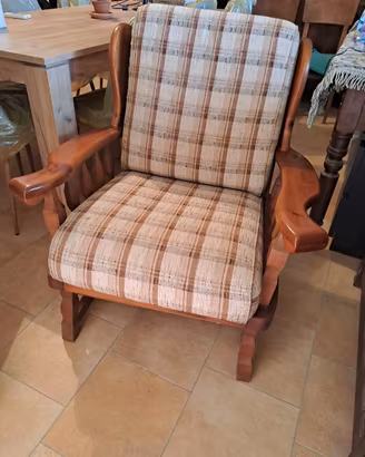 poltrona in legno 