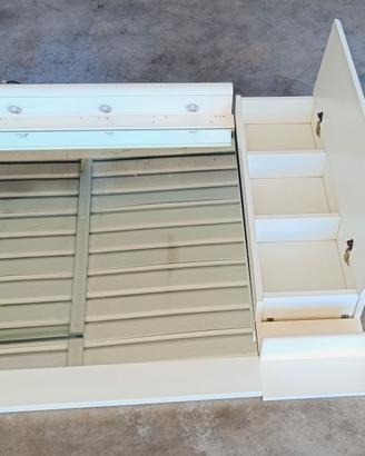 Specchiera da bagno con mobiletto