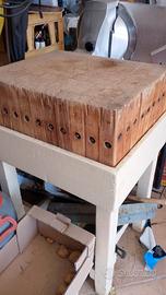 Ceppo in legno da taglio