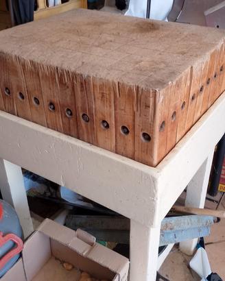 Ceppo in legno da taglio