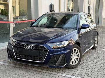 A1 Sportback 30 1.0 tfsi S Line Edition 116cv