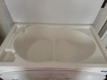 lettino e fasciatoio