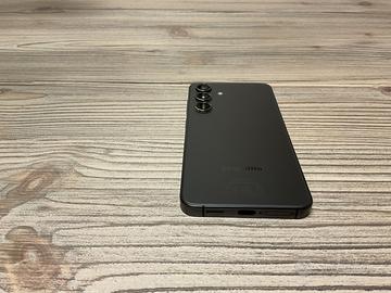 Samsung S24 246gb