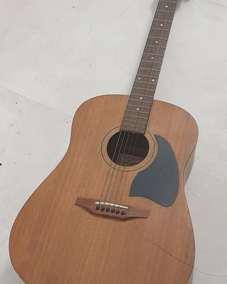 Chitarra acustica