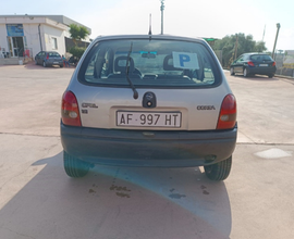 Opel corsa B (1996)