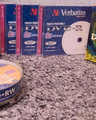 Più di 50 DVD+/-R Verbatim + 5 DVD + RW Octron