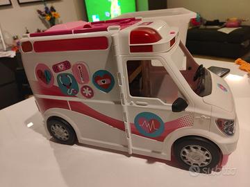 Barbie ambulanza con accessori