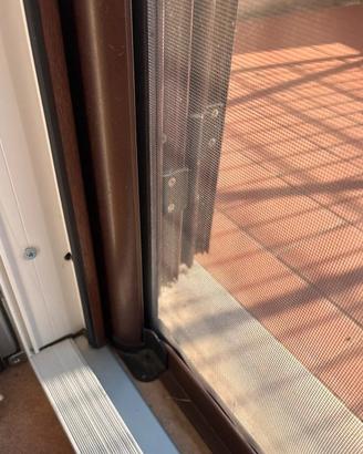 Coppia zanzariere porte finestre