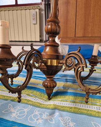 Lampadario di legno
