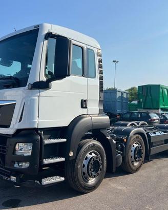 MAN MAN TGS 35.360 USATO A TELAIO 8X2