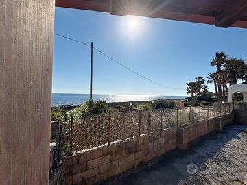 Una veranda sul mare nel cuore del Salento