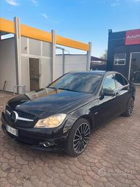 Mercedes-benz C 220 CDI BlueEFFICIENCY Avantgarde