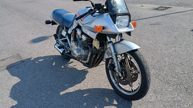 Suzuki katana GSX 750S