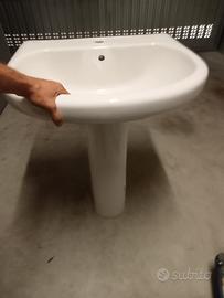 Lavandino con colonna Ideal Standard 