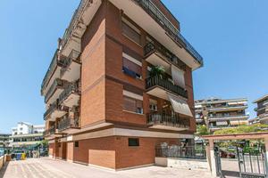 Appartamento di 106 m² con 5 locali a Pomezia