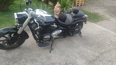 Yamaha XVS 950 Midnight star