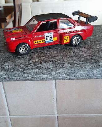 Modellino macchina da rally