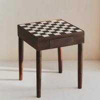 Tavolino con scacchiera in marmo