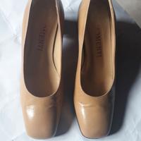 Scarpa da donna con il tacco