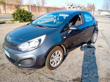 Kia Rio 1200