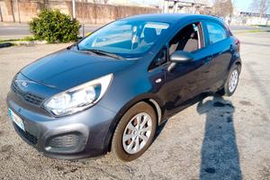 Kia Rio 1200
