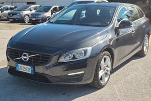 Volvo V60 D2 Geartronic Summum