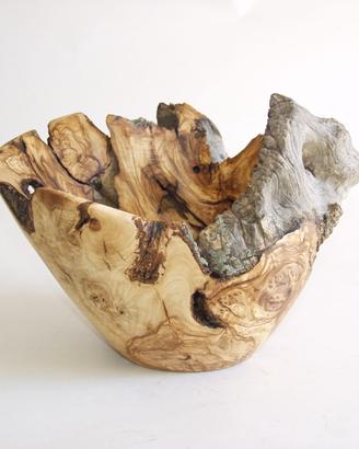 Vaso in legno di ulivo
