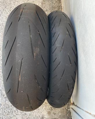 Gomme moto bridgestone S22 200/55 17 e 120/70 17