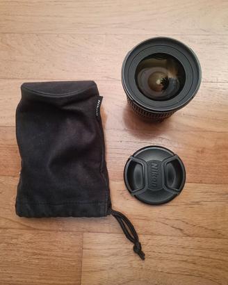 obiettivo Nikon grandangolare 12 24