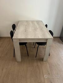 Tavolo e sedie
