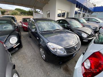 Dacia Sandero 1.2 16V GPL 75CV Embleme