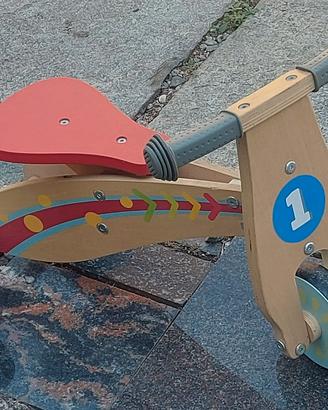 Triciclo in legno