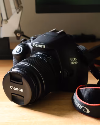 Canon EOS 1200D + obiettivo 18-55