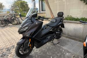Yamaha T-Max 560 Tech Max - 2025