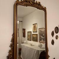 Specchiera e vetrinetta antiche