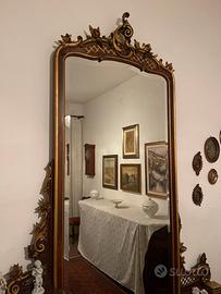 Specchiera e vetrinetta antiche